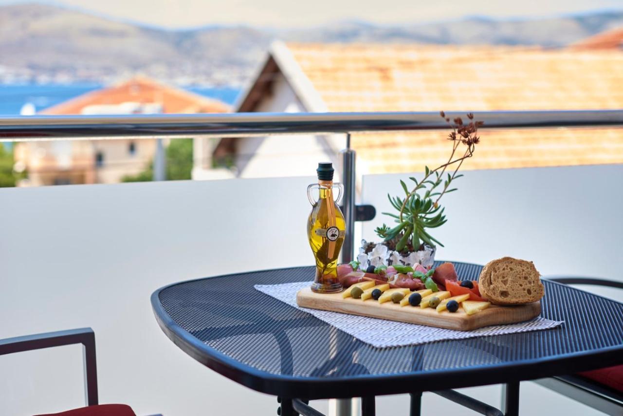 Apartments Marija Trogir Eksteriør billede
